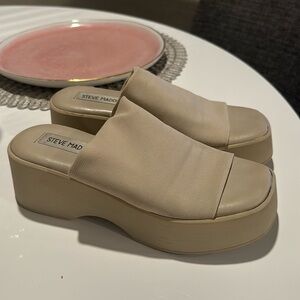 Steve Madden platform sandals